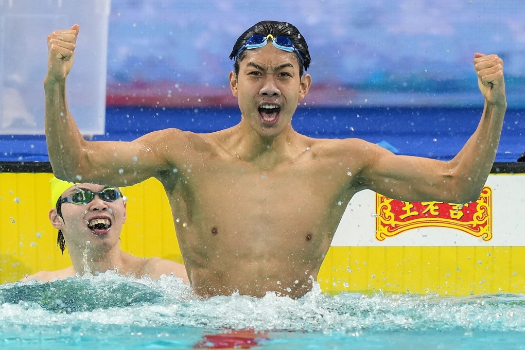 Zhang Zhanshuo of Shandong celebrates winning the men’s 400m freestyle final in Shenzhen. Photo: Xinhua