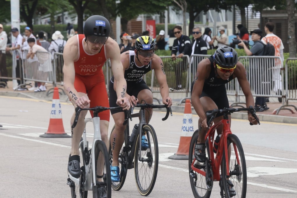 Oscar Coggins (left) tackles the bike leg during April’s Asia Triathlon Sprint Championships in Hong Kong. Photo: Jonathan Wong