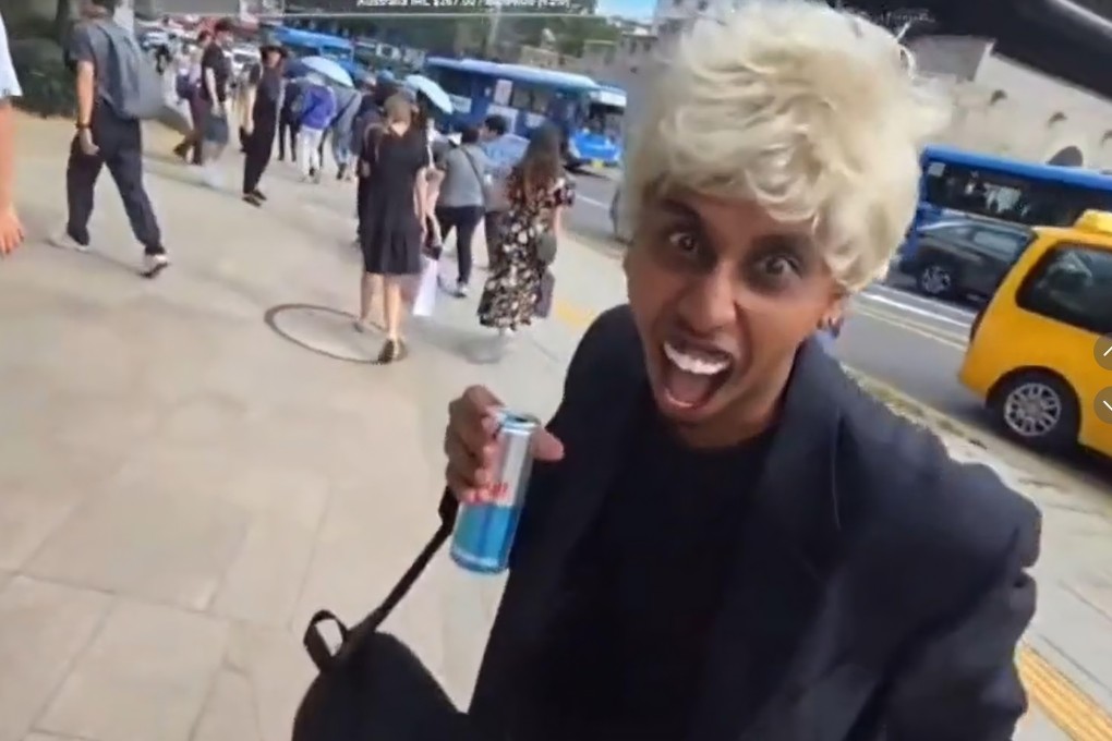 US influencer Johnny Somali harassing pedestrians on the street in South Korea. Photo: TikTok/JohnnySomali