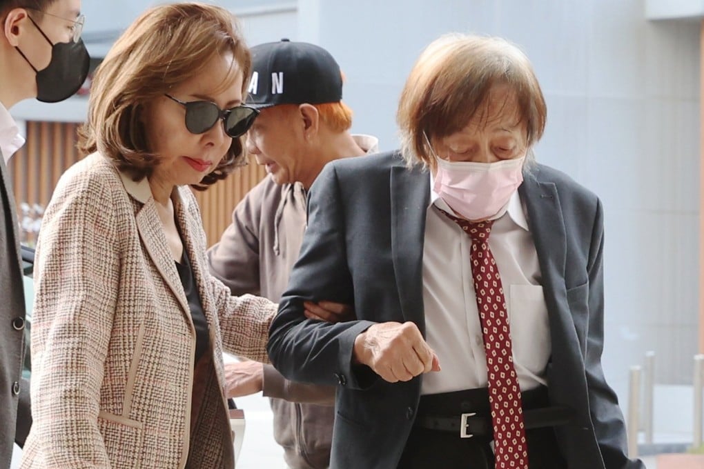 Franklin Li (right) appears at the High Court on Wednesday. Photo: Edmond So