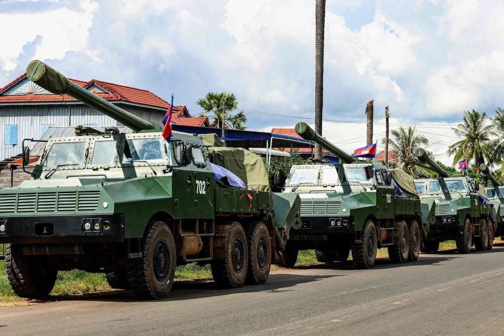 A convoy of Cambodia’s SH-1 howitzers is seen along a street in Preah Vihear province on November 1. Photo: Agence Kampuchea Press via AFP