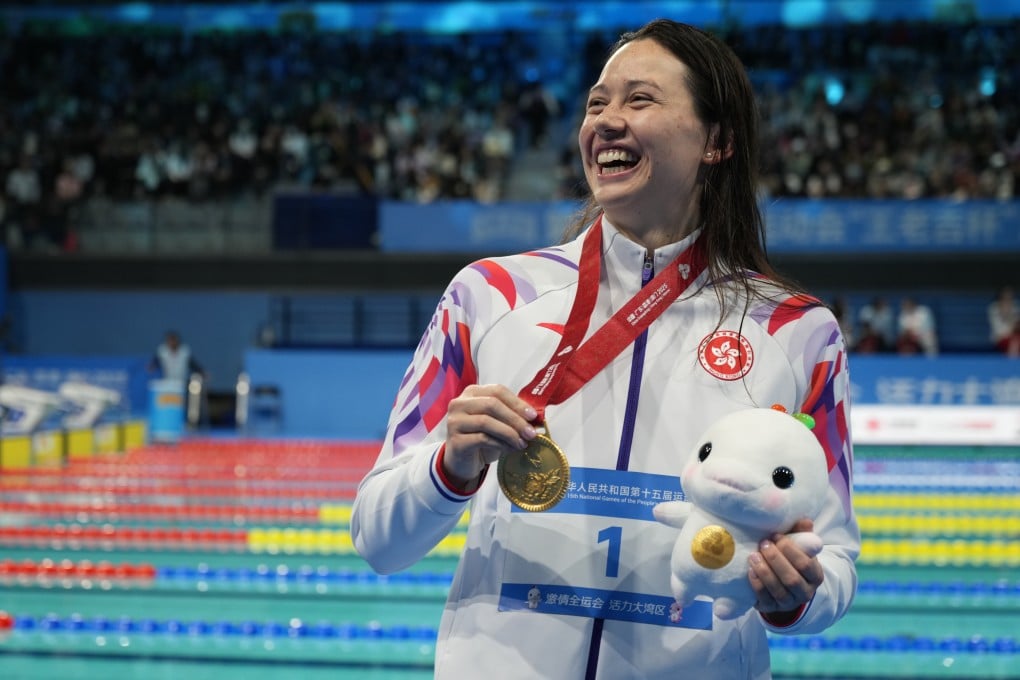 Hong Kong’s Siobhan Haughey poses with her medal after winning the women’s 200 metre freestyle at the National Games in Shenzhen on November 13. Photo: Eugene Lee