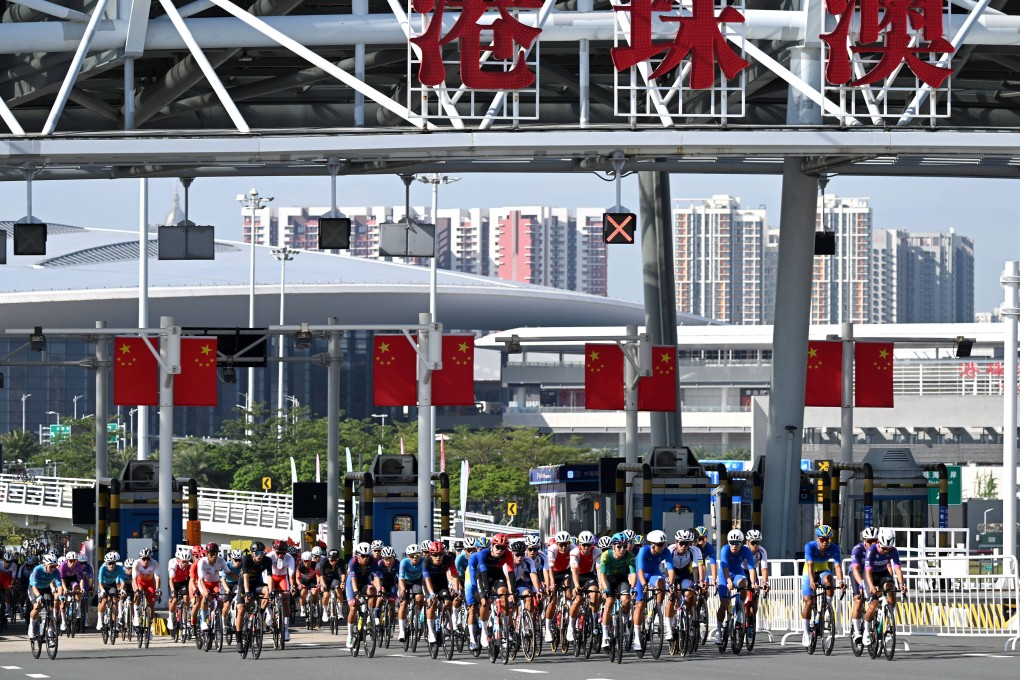 Cyclists compete across the Hong Kong-Zhuhai-Macau Bridge in the men’s road race at the National Games, which ended last week. Photo: Xinhua