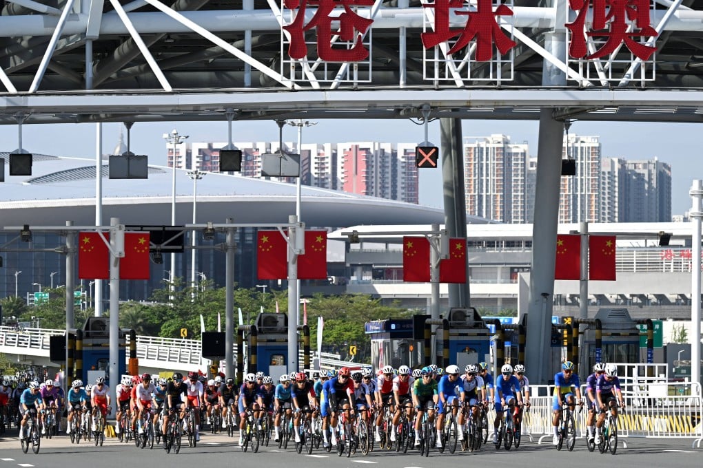 Cyclists compete across the Hong Kong-Zhuhai-Macau Bridge in the men’s road race at the National Games, which ended last week. Photo: Xinhua