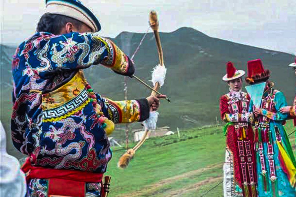 A wedding tradition among the Yugur ethnic group in China involves the groom shooting three arrows at the bride’s clothing to dispel evil spirits and bring eternal love. Photo: gansu.gscn.com.cn