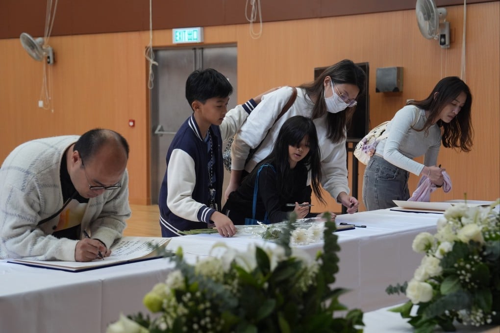 People across the city have been writing their condolences and paying tribute to the victims of the fire. Photo: Elson Li