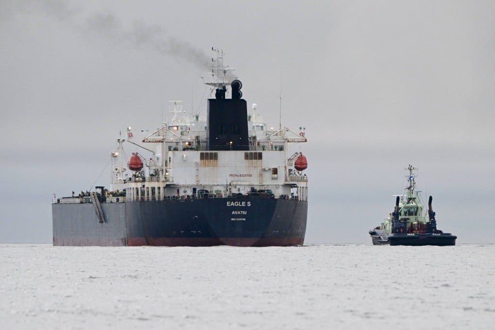 An oil tanker called the Eagle S (left), which flies under the flag of the Cook Islands, sails in the Gulf of Finland last year. Photo: AFP