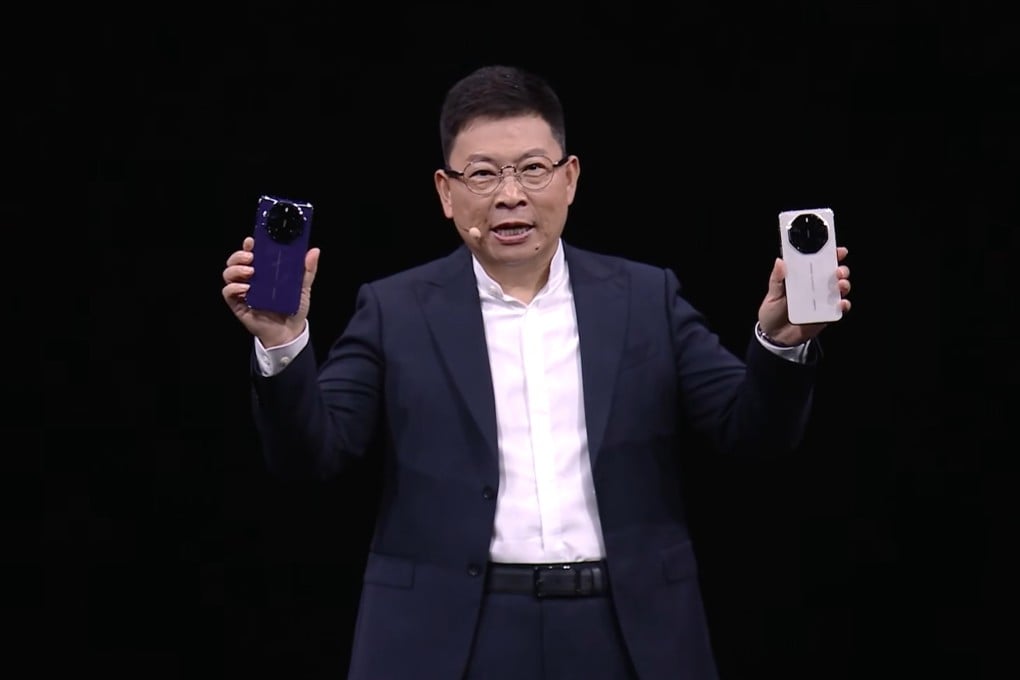 Richard Yu Chengdong, chairman of the Consumer Business Group at Huawei, showcases the Mate 80 series smartphones on November 25, 2025. Photo: Handout