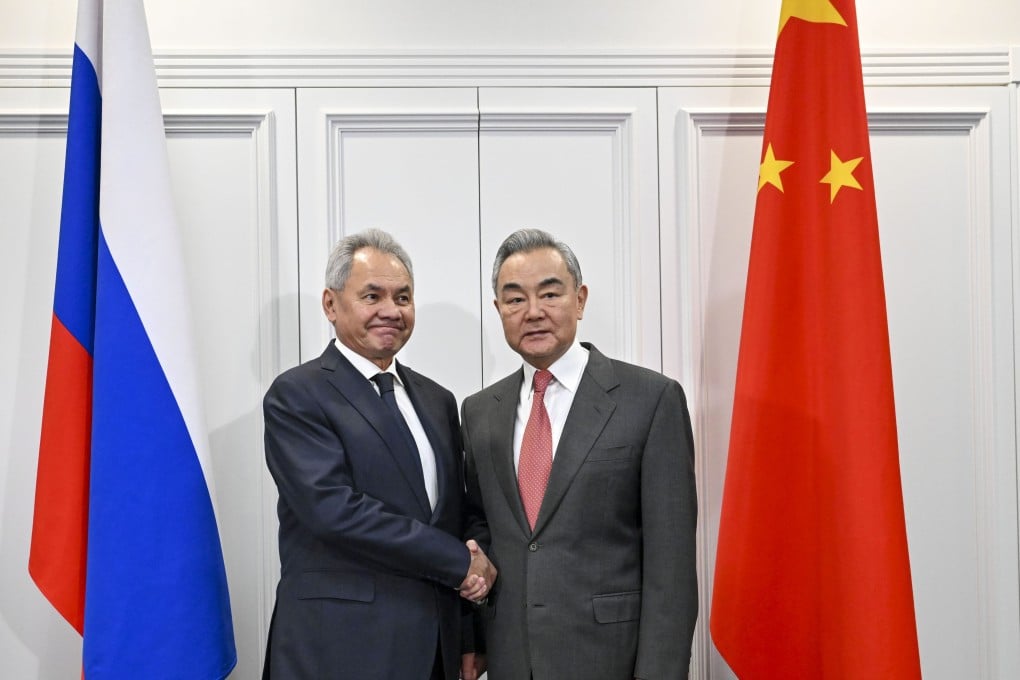 Chinese Foreign Minister Wang Yi and Sergei Shoigu, secretary of the Security Council of the Russian Federation, meet for the latest bilateral strategic security consultation, in Moscow on December 2. Photo: Xinhua