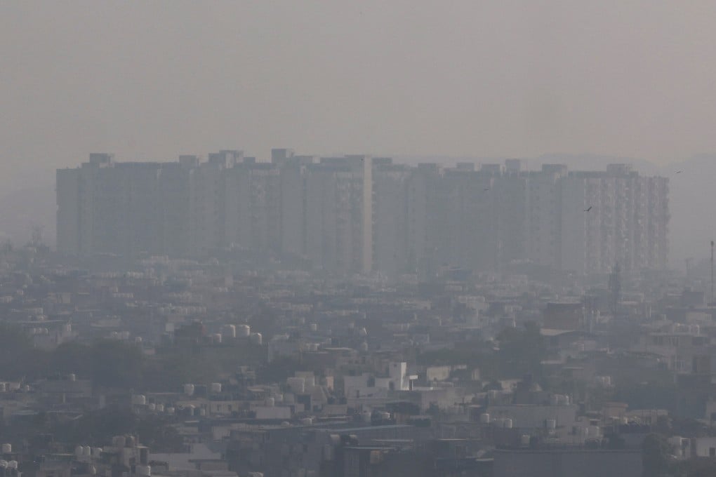 Buildings are shrouded in smog, in New Delhi, India, on November 29. Photo: Reuters