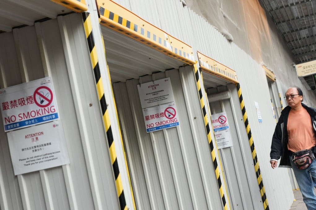 No-smoking signs at a construction site in Sham Shui Po. Photo: Jelly Tse