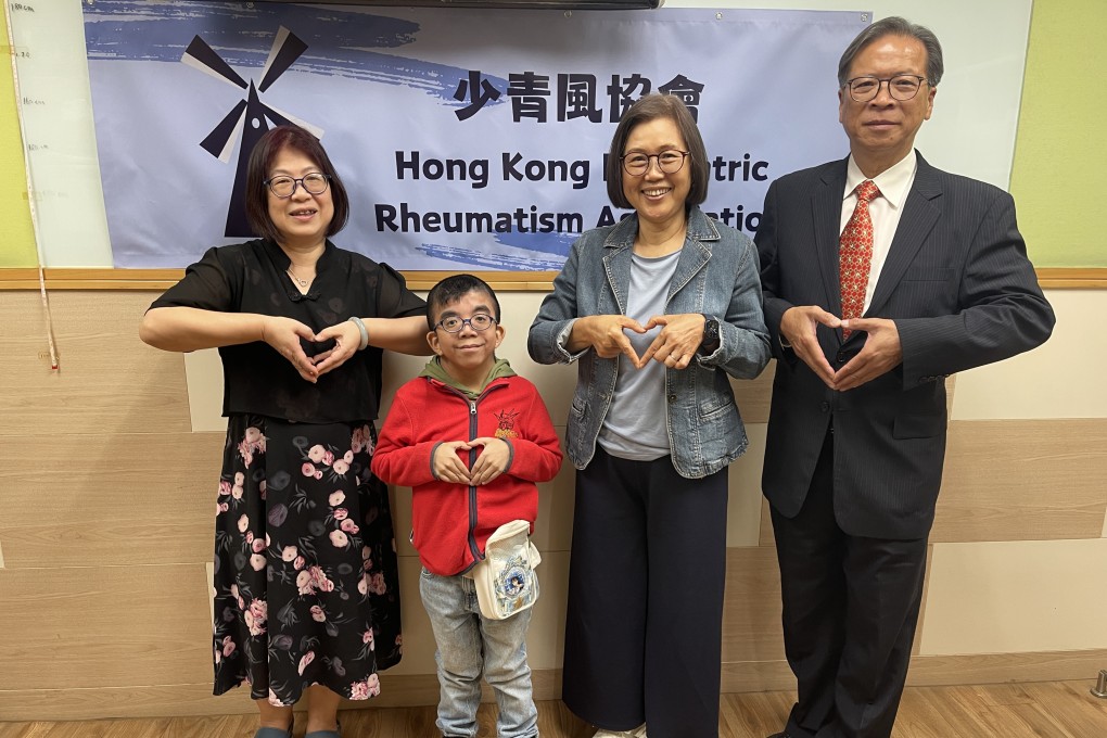 (From left) Apple Kwok, Rain Shiu, Florence Chow and Raymond Chung make heart signs to show the love patients get from the charity. Photo: Cindy Sui
