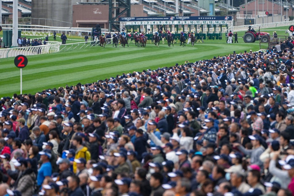 Fans watch the Longines Hong Kong Vase at Sha Tin. Photo: Sam Tsang