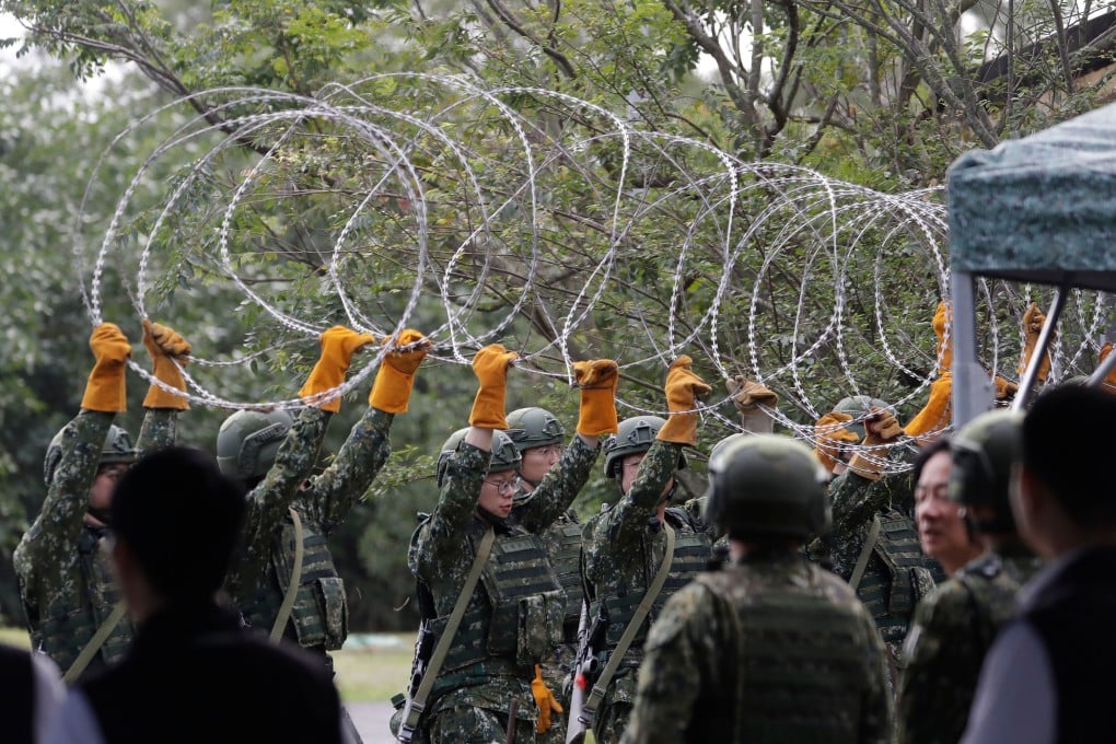 Taiwan reservists take part in military training on December 2. Photo: AP