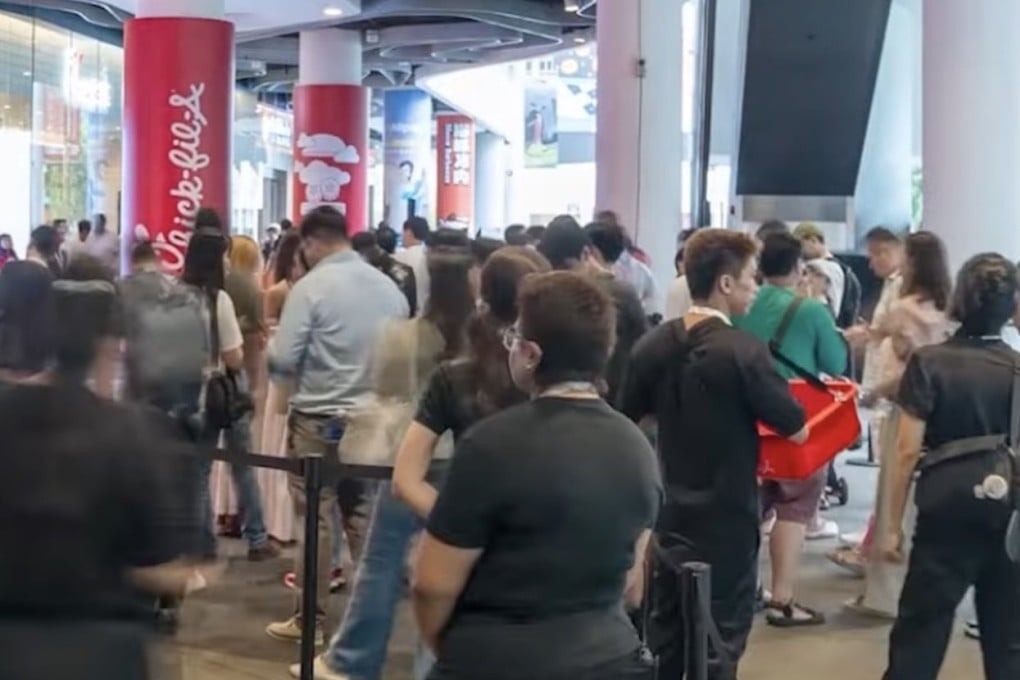 The opening of Chick-fil-A’s first outlet in Singapore on December 11 drew a long queue. Photo: YouTube/Chick-fil-A