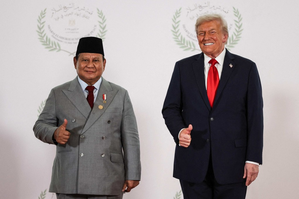 US President Donald Trump (right) with his Indonesian counterpart Prabowo Subianto in Egypt on October 13. Photo: AFP