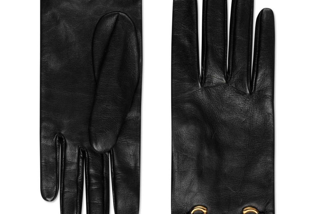 The perfect black leather gloves for winter: channel Anne Hathaway