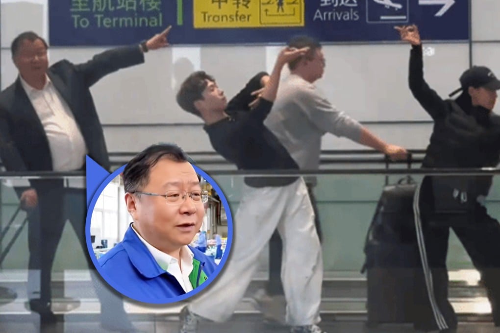 A group of dancers on an automated walkway in China went viral when an uncle joined in with funny poses. Photo: RedNote/Douyin