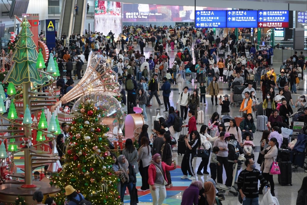 Hong Kong recorded 404,559 inbound visitor trips from December 24 to 26, a 10 per cent increase compared with last year. Photo: Eugene Lee