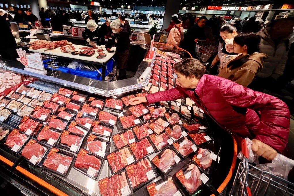 People shop for beef at a supermarket in Fuzhou, Fujian province. China is kicking off 2026 with additional tariffs on beef imports exceeding specific quotas for major trading partners. Photo: Getty Images