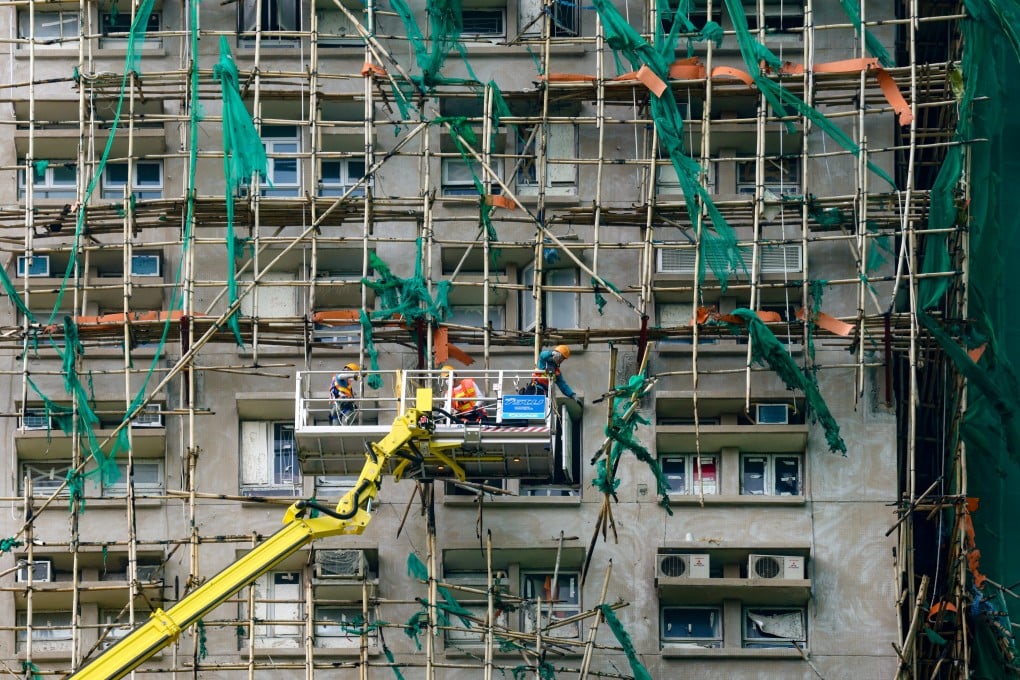 Scaffold nets that failed fire-retardant tests were found at the scene of the fatal Tai Po blaze. Photo: Jonathan Wong