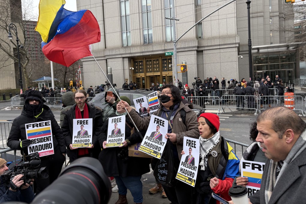 Protesters gather outside a courthouse in New York on Monday where ousted Venezuelan President Nicolas Maduro made his first appearance after he was seized by US forces in his country. Photo: Xinhua
