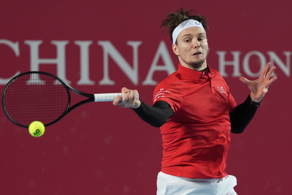 Alexander Bublik unleashes a forehand during his victory over Jerry Shang. Photo: Elson Li