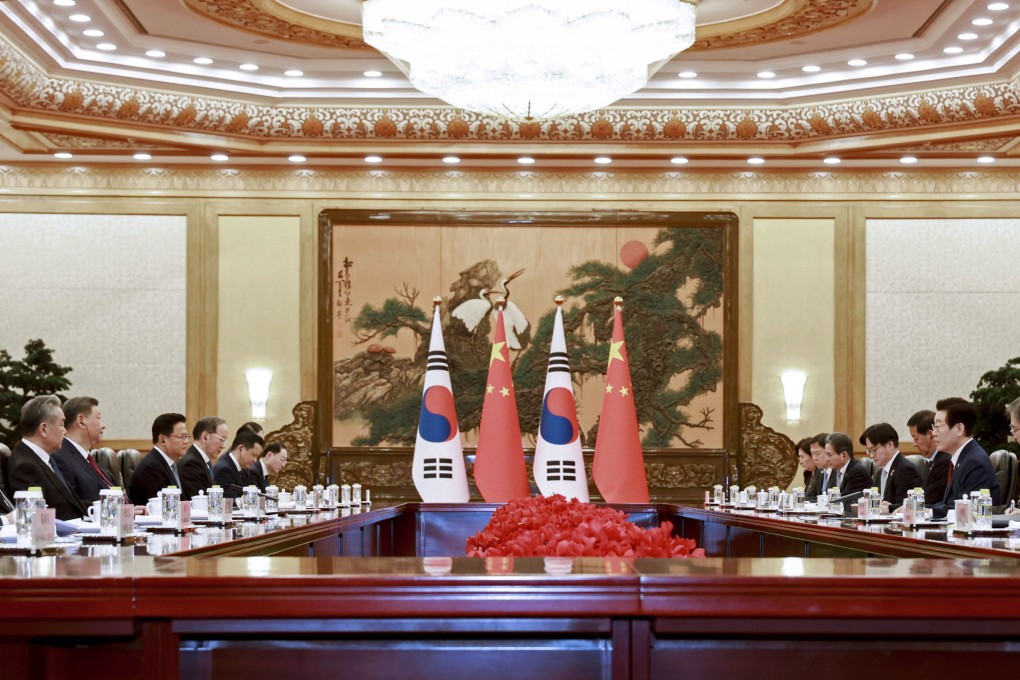 South Korean President Lee Jae Myung holds summit talks with Chinese President Xi Jinping at the Great Hall of the People in Beijing on Monday. Photo: EPA