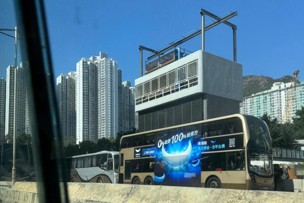 The tour coach crashed into the KMB bus. Photo: Facebook/Bosco Chu