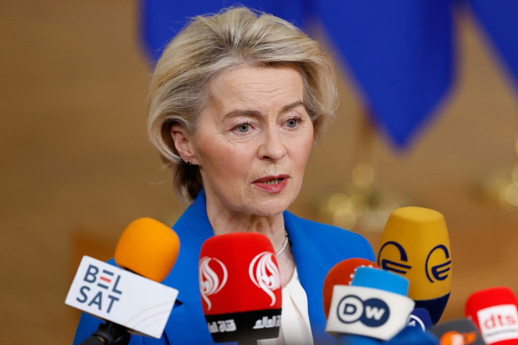 European Commission President Ursula von der Leyen speaks with the media as she arrives for the EU Summit in Brussels, December 18, 2025. Photo: AP