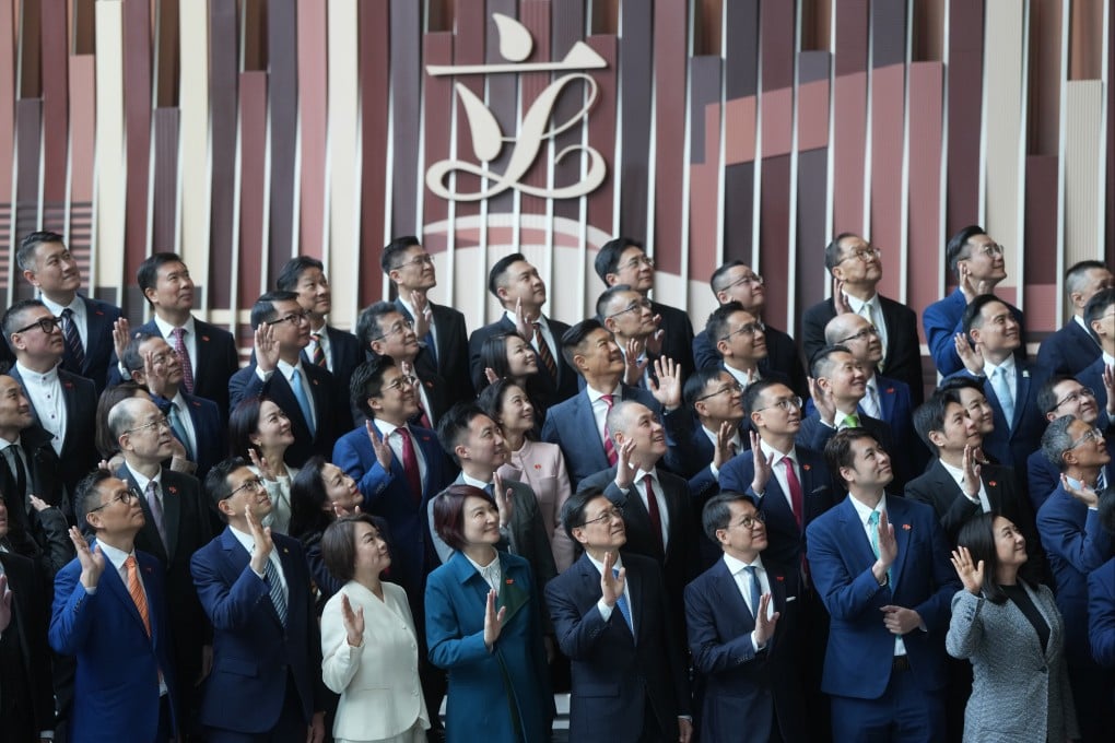 Newly elected legislators gather after the Legco swearing-in ceremony. Photo: Sam Tsang