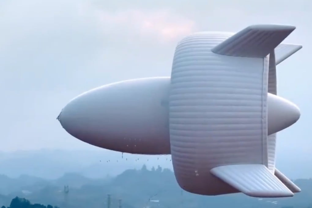 The airship was tested in the skies above Sichuan. Photo: Weibo/ 爱信阳