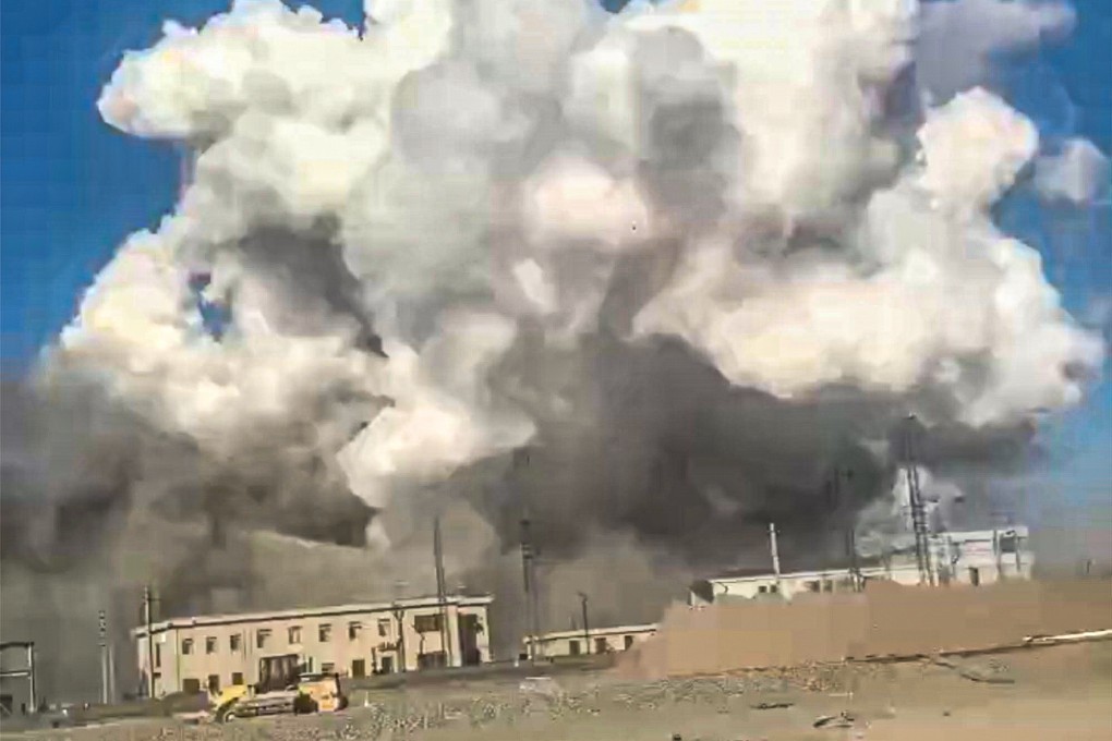 Smoke rises from the site of an explosion at a steel factory in Baotou, Inner Mongolia autonomous region in north China on Sunday. Photo: Xinhua via AP