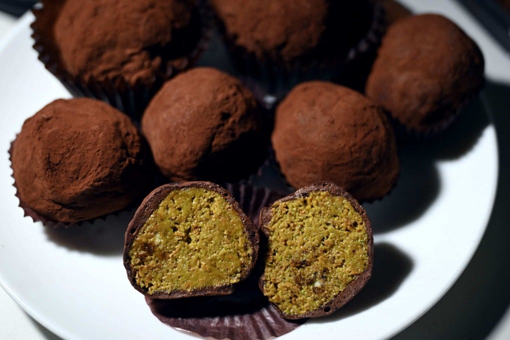 “Dubai-style” chewy chocolate cookies have taken off in Seoul, South Korea, drawing long lines. Photo: AFP