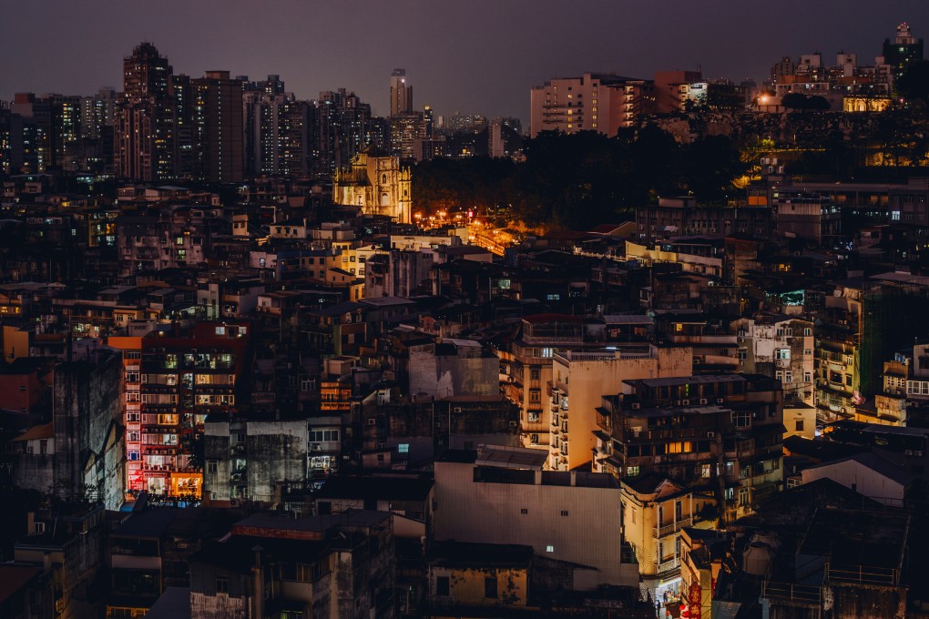 Macau’s late-night dining 
culture sets the city aglow. Photo: Jocelyn Tam