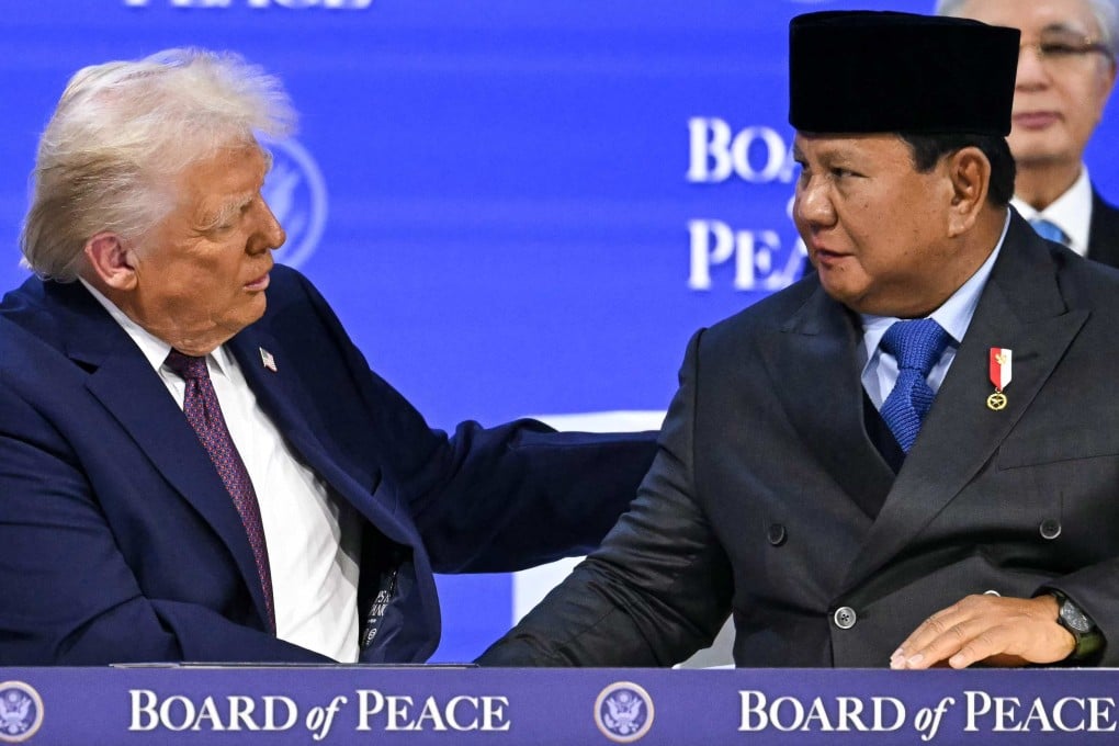 US President Donald Trump (left) talks to Indonesian President Prabowo Subianto at the “Board of Peace” meeting in Davos on Thursday. Photo: AFP