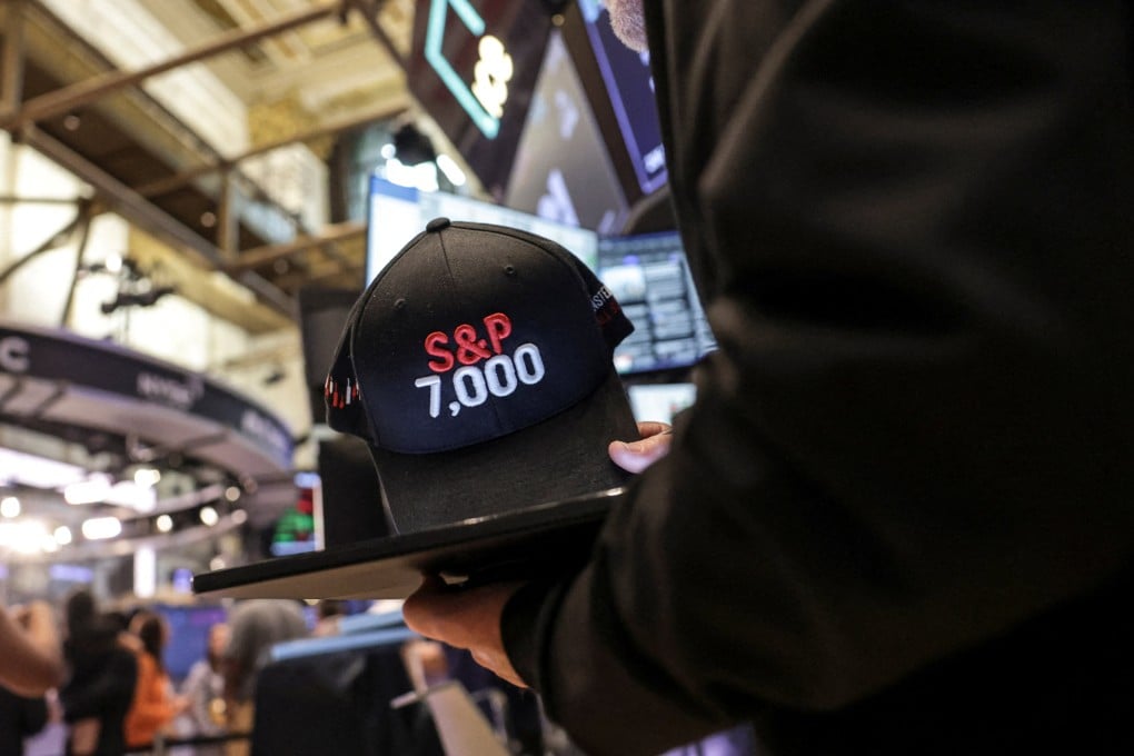 S&P 500 Tembus 7.000 Poin Didukung Optimisme AI dan Penurunan Suku Bunga