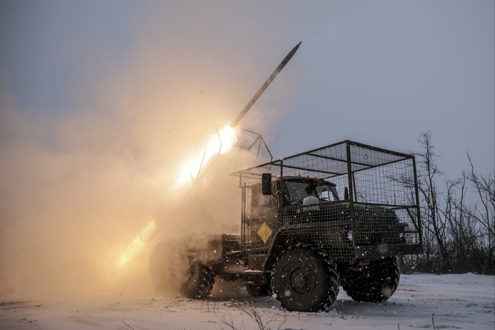 Ukrainian soldiers fire the BM-21 Grad MLRS at an undisclosed location in Donetsk region, eastern Ukraine, on January 24, amid the Russian invasion. Photo: EPA/24th Mechanised Brigade Press Service