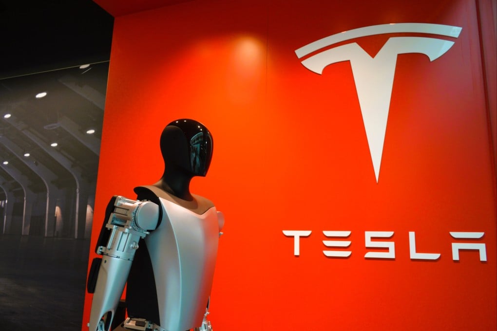 Tesla’s Optimus humanoid robot is seen on display at a company showroom in Phoenix, Arizona. Photo: Shutterstock