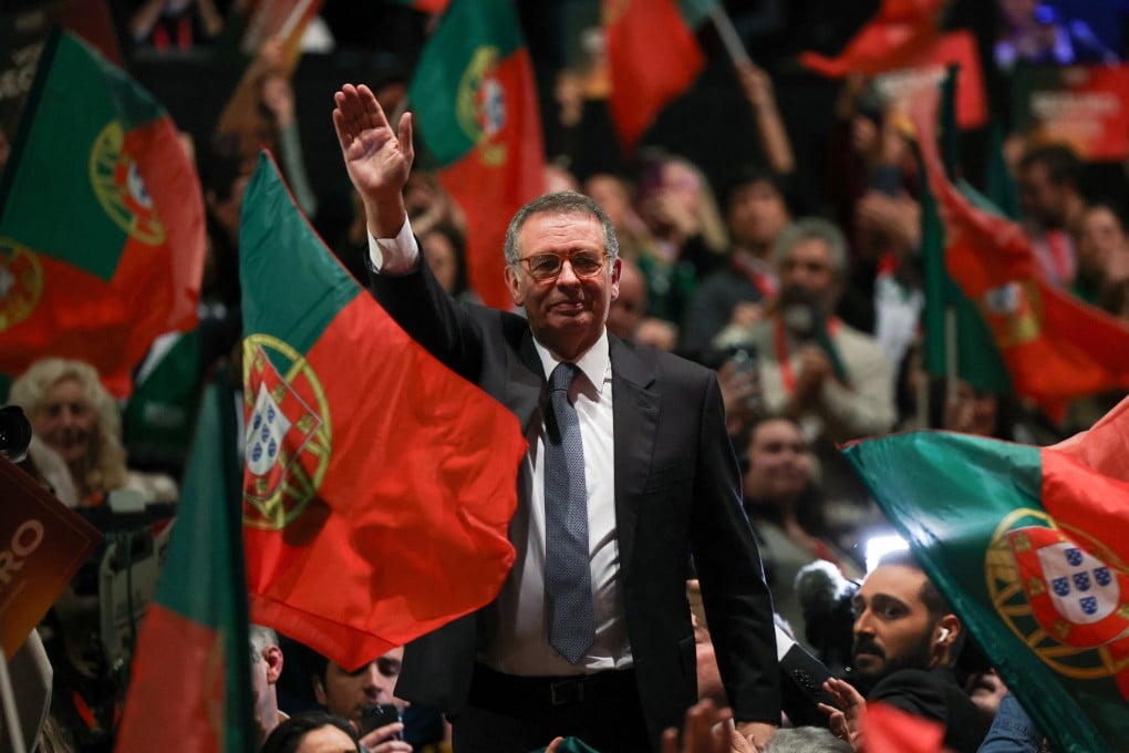 Antonio Jose Seguro gestures to supporters following early results. Photo: Reuters