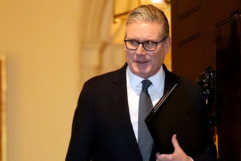 UK Prime Minister Keir Starmer leaves 10 Downing Street, after announcing he is not resigning and will be “concentrating on the job in hand”, officials said on Monday. Photo: dpa