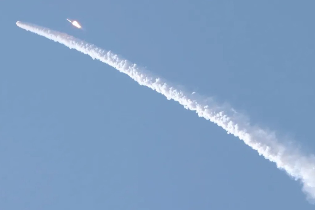 The Mengzhou spacecraft separates from the Long March-10 carrier during Wednesday’s escape test and first flight for the heavy-lift new generation rocket. Photo: qq.com