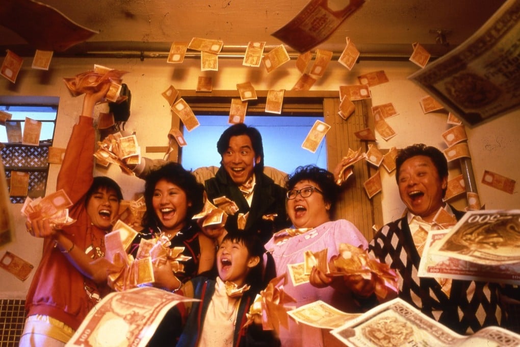 Bill Tung and Lydia Sum (first and second from right) play the heads of a materialistic Hong Kong family in the Lunar New Year comedy It’s a Mad, Mad, Mad World (1987). Photo: D & B Films Co