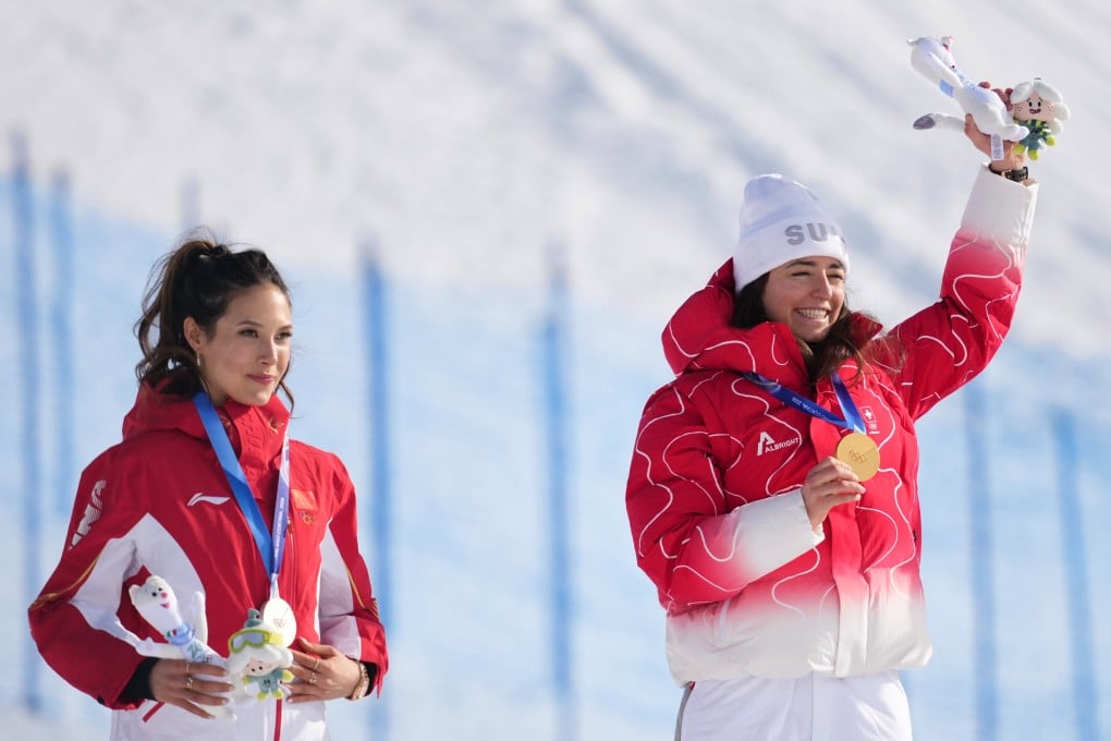 Eileen Gu of China (left) was beaten to the freestyle skiing slopestyle gold medal for the second straight Olympics by Switzerland’s Mathilde Gremaud on Monday.  Photo: AP