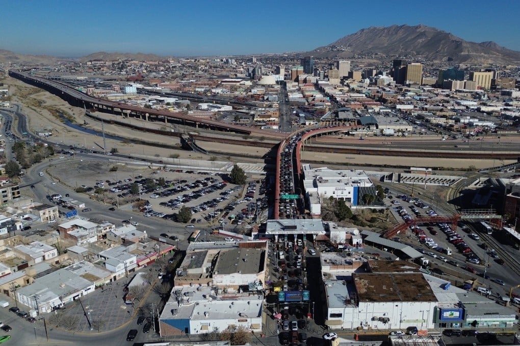 Cars cross the ‘Paso del Norte’ International Bridge at the US-Mexico border between Ciudad Juarez, Mexico, bottom, and El Paso, Texas, top. Photo: AP