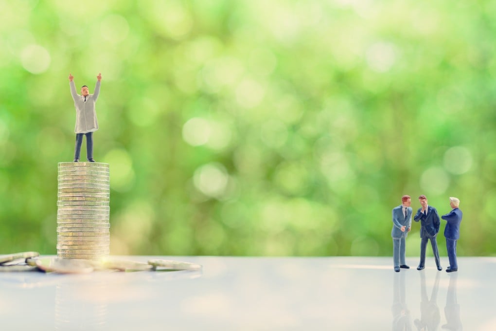 Among companies listed on the Hong Kong stock exchange’s main board, director pay fell 3 per cent from a year earlier to HK$269,697. Photo: Shutterstock