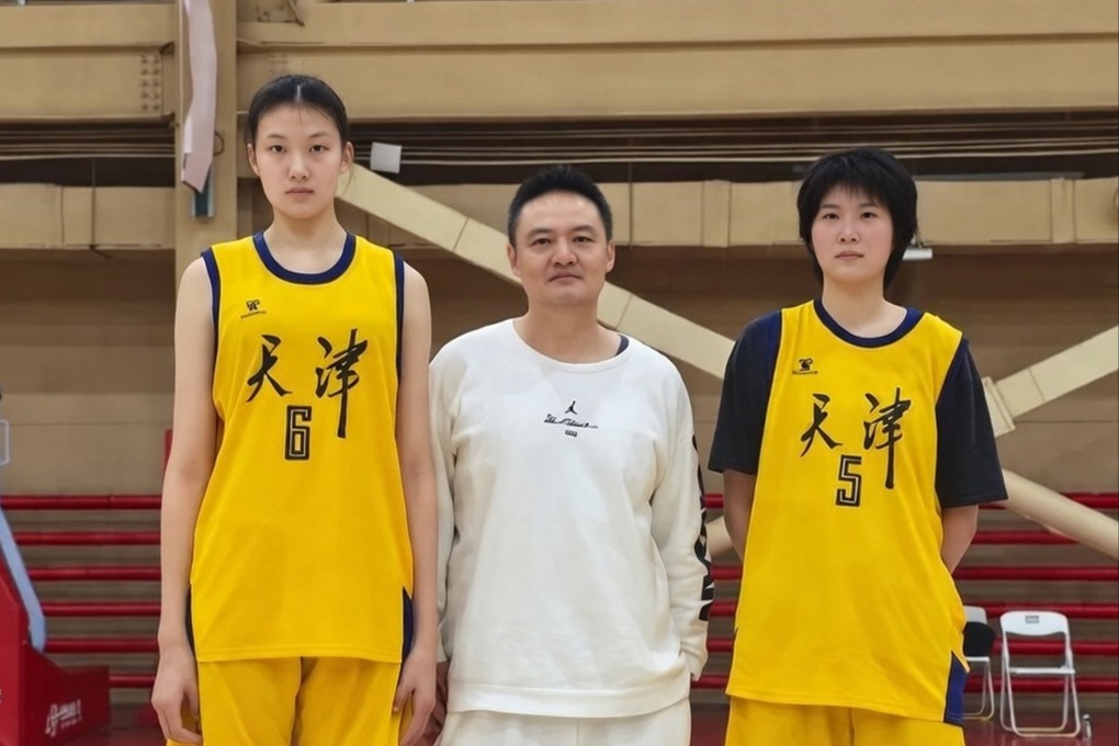 Cao Xichen (left) and former China national team player Jiao Jian (centre). Photo: Handout