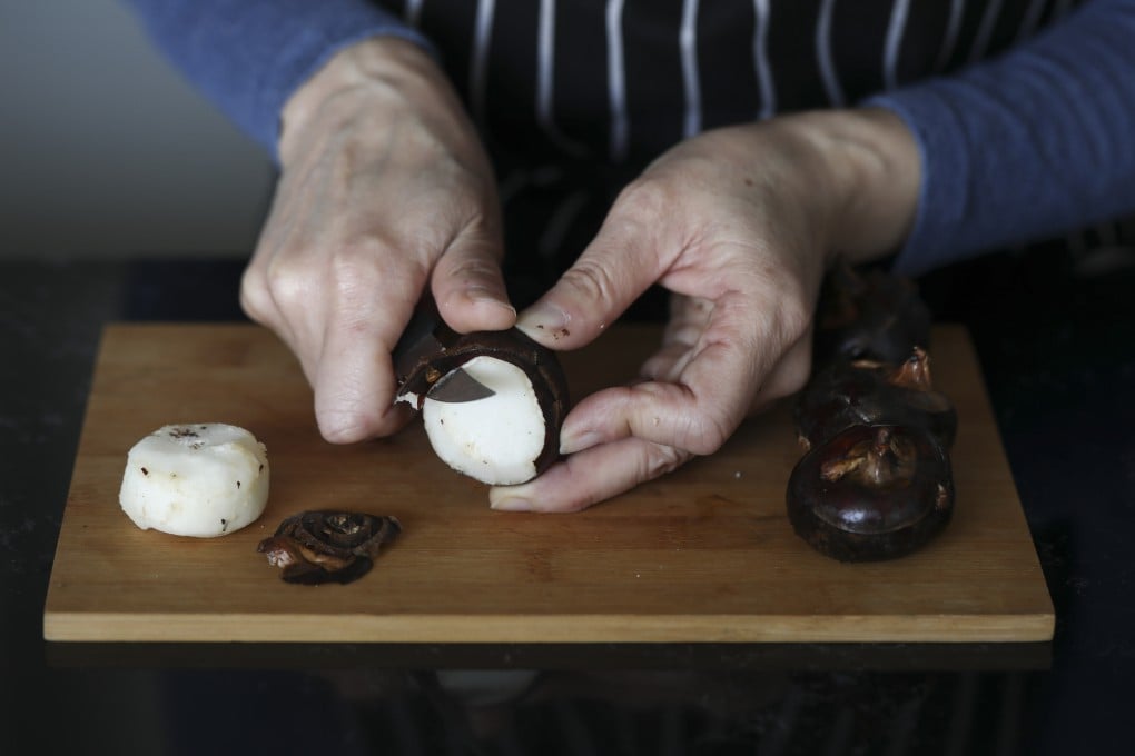 The water chestnut, a versatile ingredient known as “horse’s hoof”, is celebrated for its crisp texture and auspicious meaning in Lunar New Year dishes. Photo: Jonathan Wong