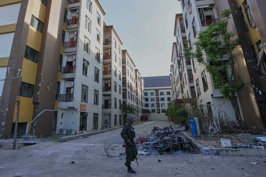 A Thai soldier keeps guard outside a closed scam centre in O’Smach, Cambodia, on February 2. Photo: AP