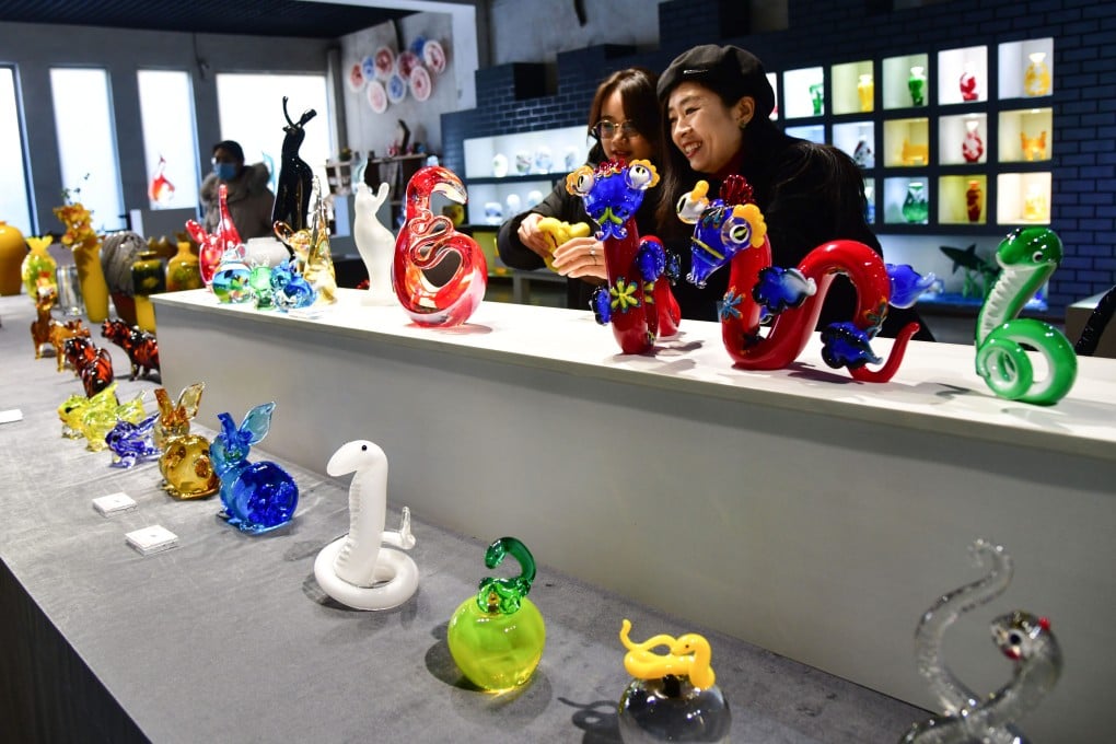 How can those born under each Chinese zodiac sign use feng shui to improve their luck in love, money and health this coming year? Feng shui practitioner Andrew Kwan shares advice. Photo: Shutterstock